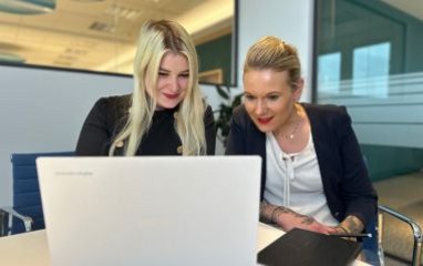 Active sourcing texts that stand out: set yourself apart from the competition and find the best talent.